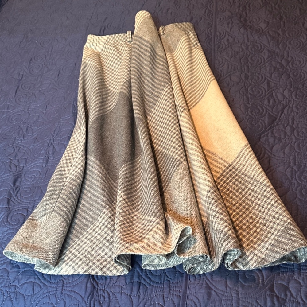 Chic Plaid A-Line Skirt in Gray and Cream
